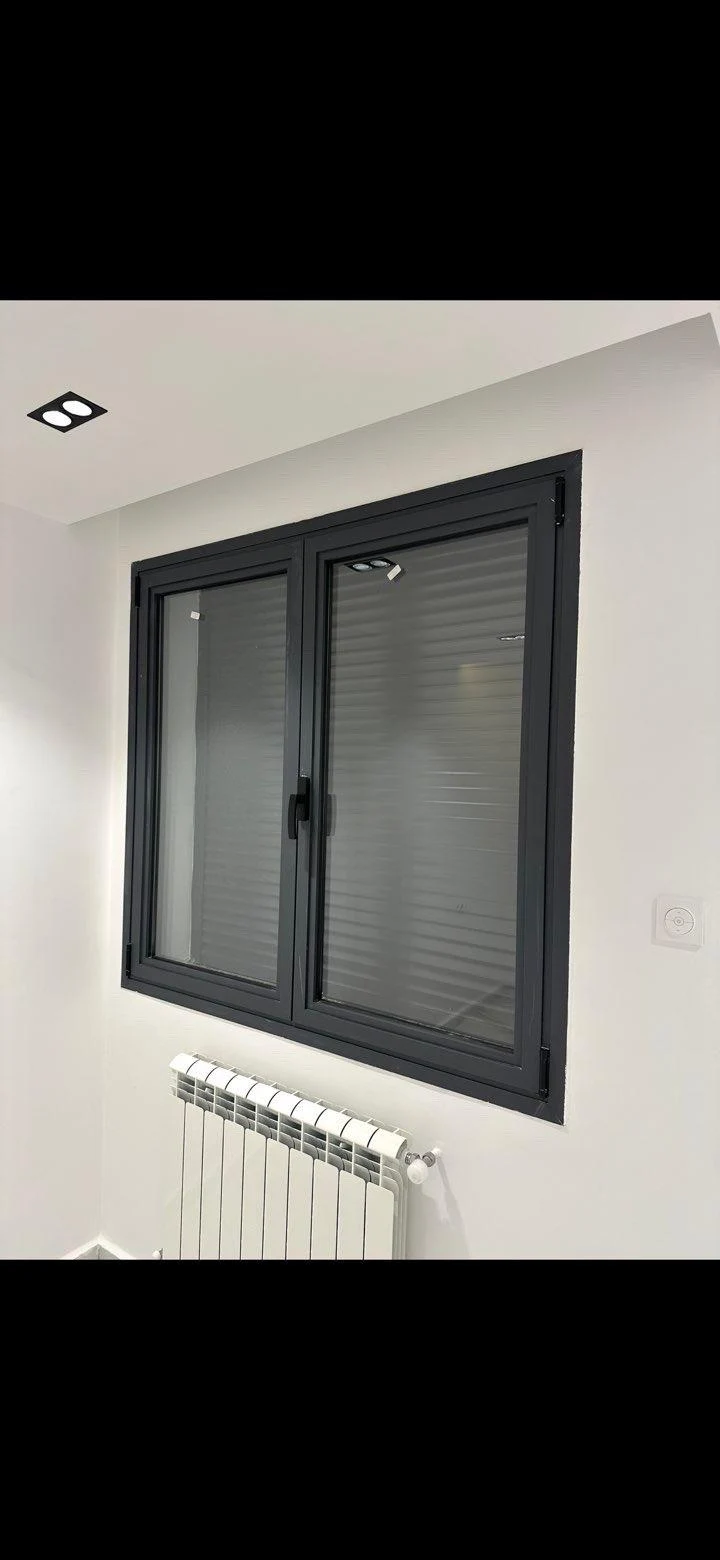 Détails de menuiserie aluminium — réalisation RC Concept