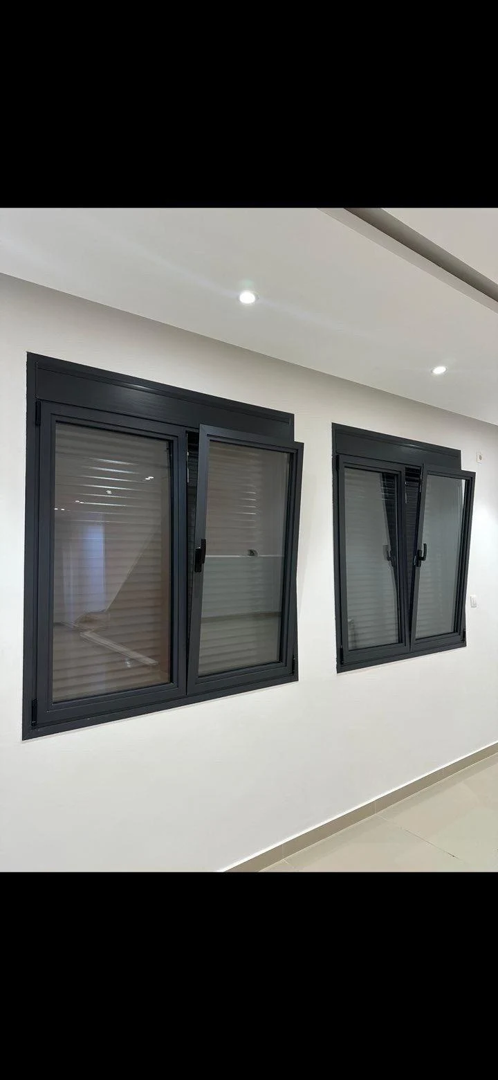 Fenêtres & finitions anthracite — réalisation RC Concept